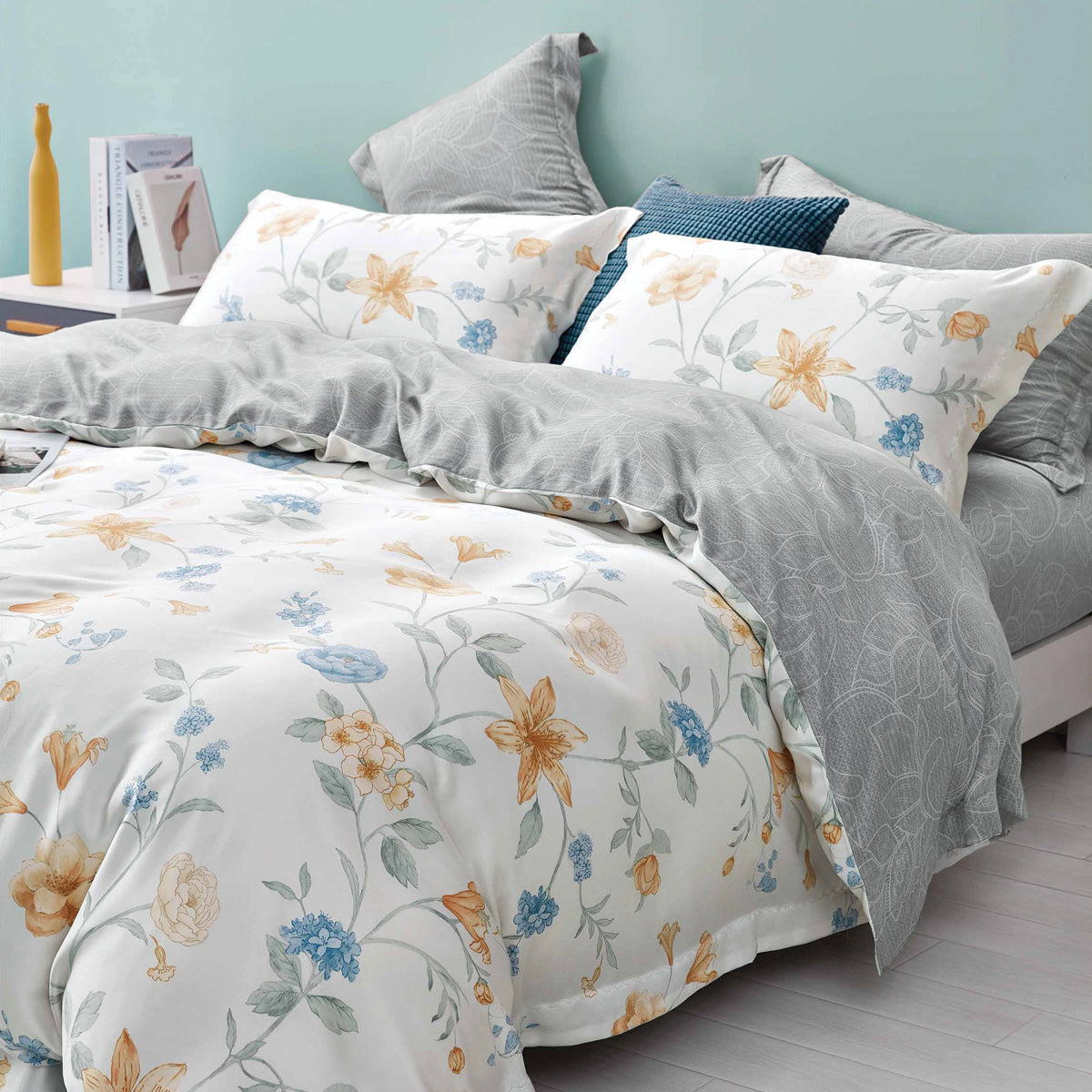 Bloomsbury Bed Linen (Suzanne Sobelle) - Lucia